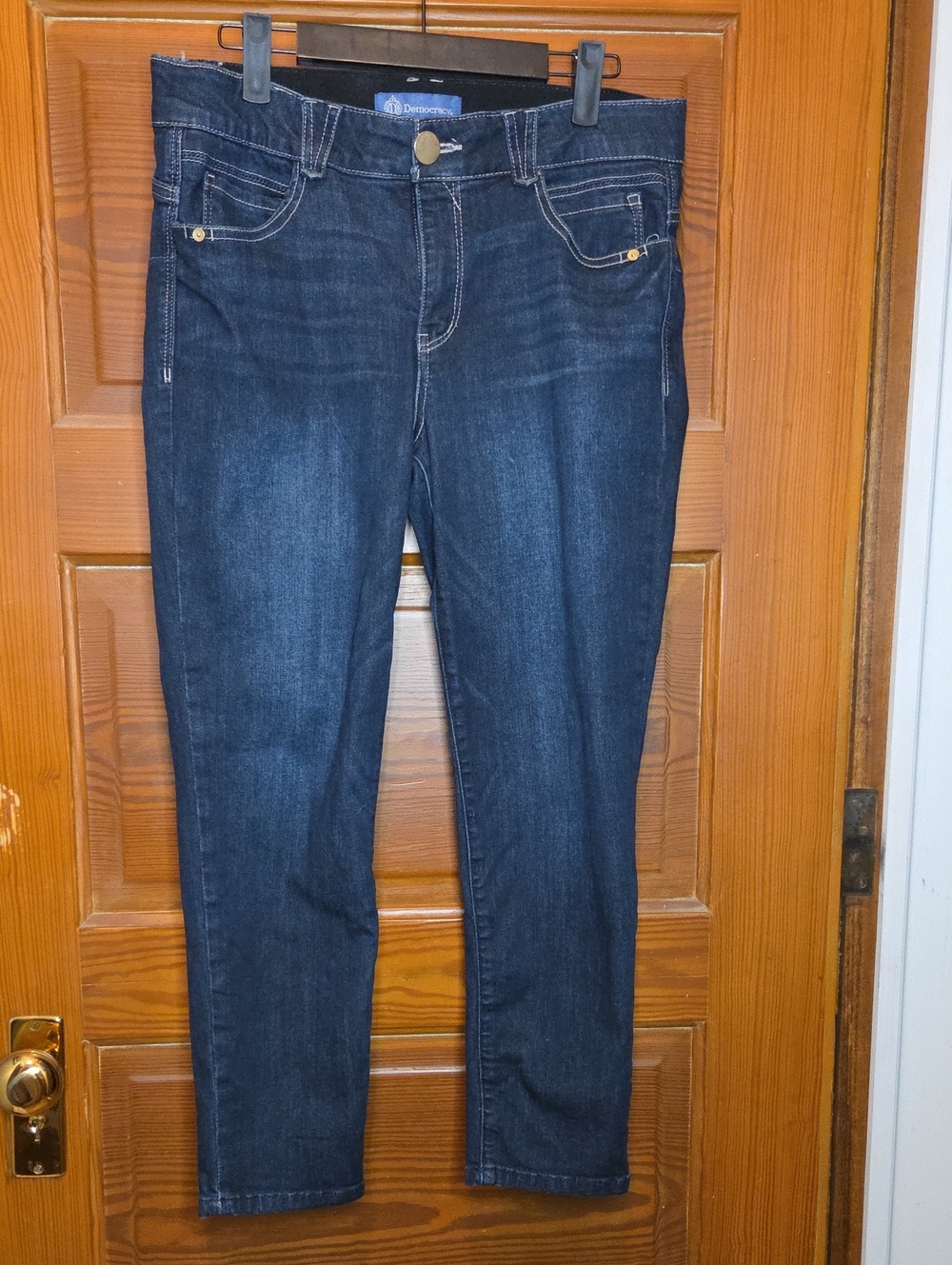 Democracy Ab Solution Straight Jeans with Contrast Stitching